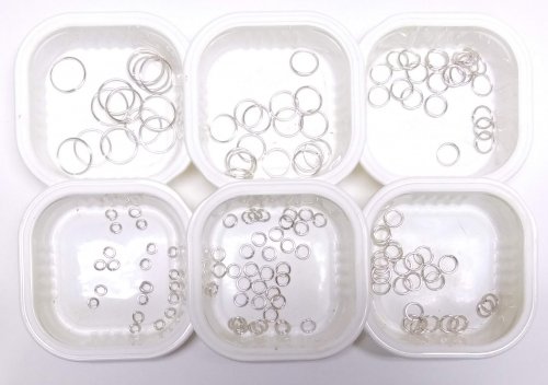Judy Larson's Making Chain with Wubbers and Wire - , Contemporary Wire Jewelry, Making Chain, Chain Making , Butane Torch, Soldering, Solder,  Lay them out in any manner you wish.